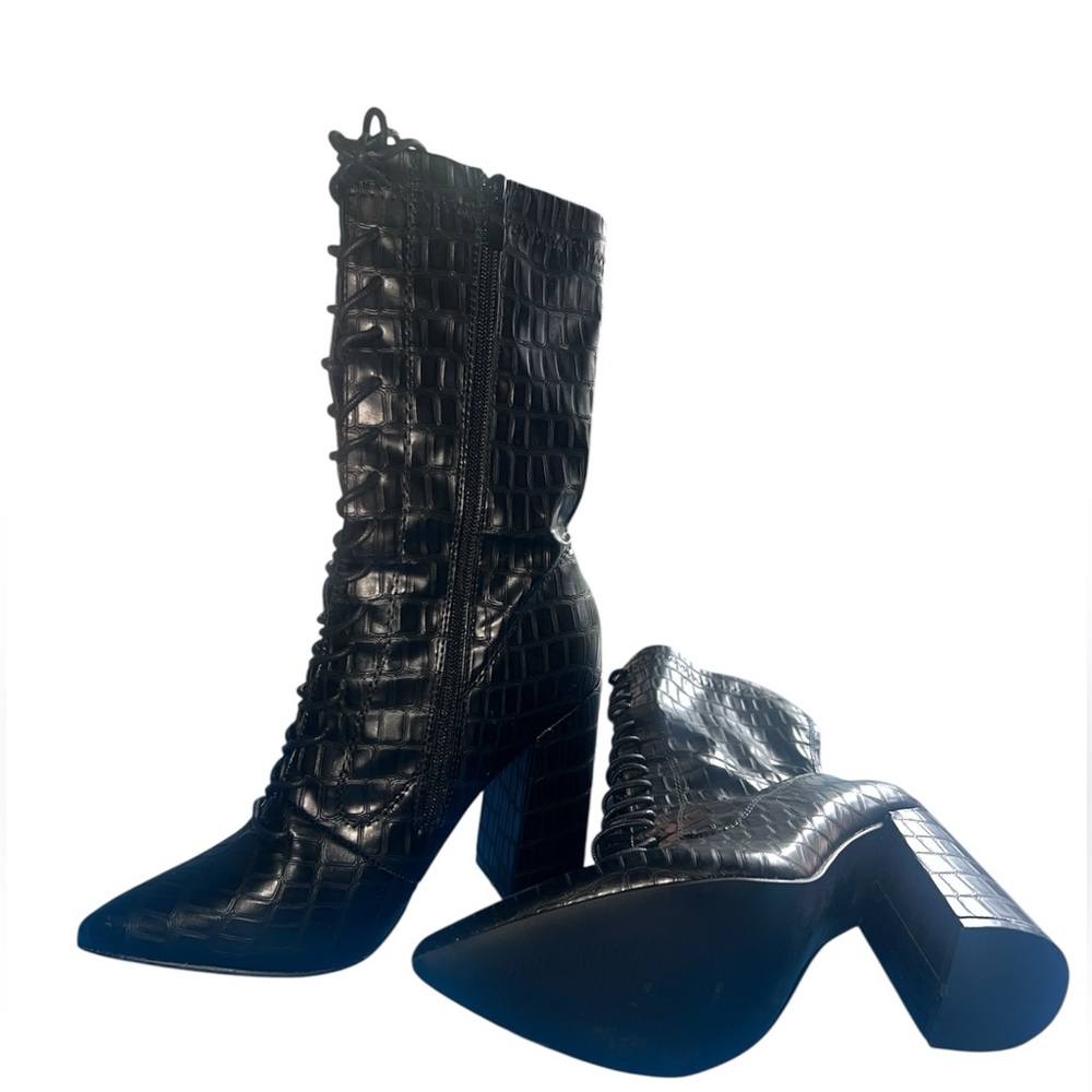 NWOT Nasty Gal Embossed Croc Vegan Leather Heeled Boots Size 9